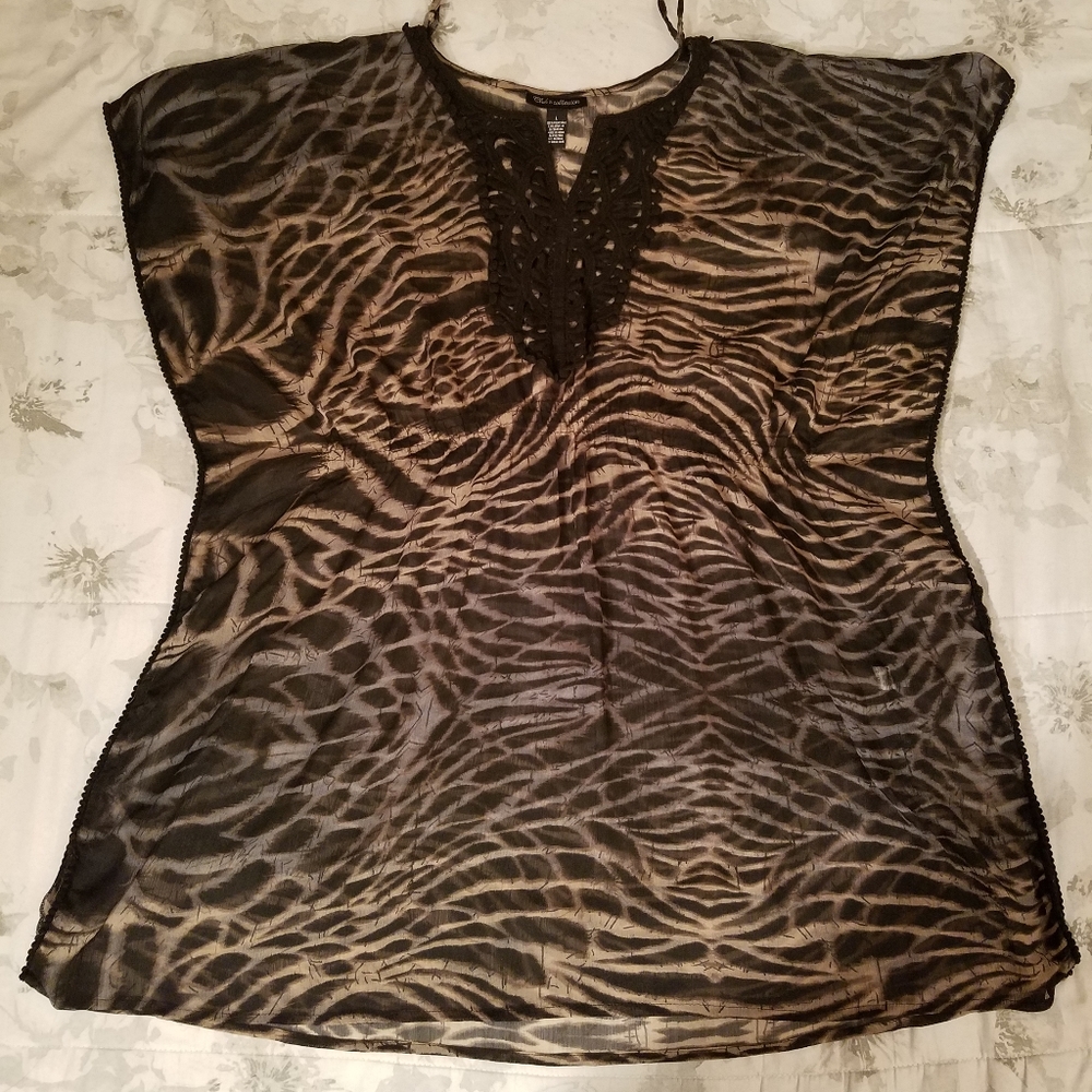 Women's Sheer Top - Picture 2 of 5